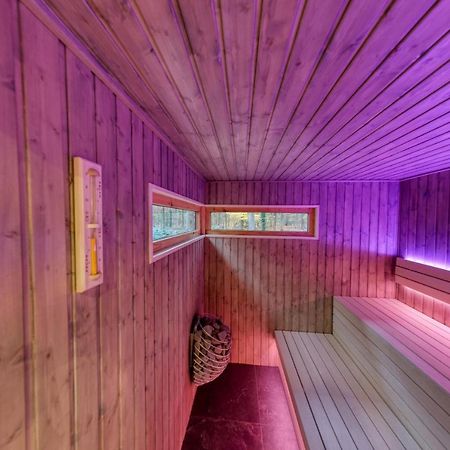 Lodge In Een Bosrijke Omgeving Met Hottub & Sauna Opt Rheezerveen Ngoại thất bức ảnh