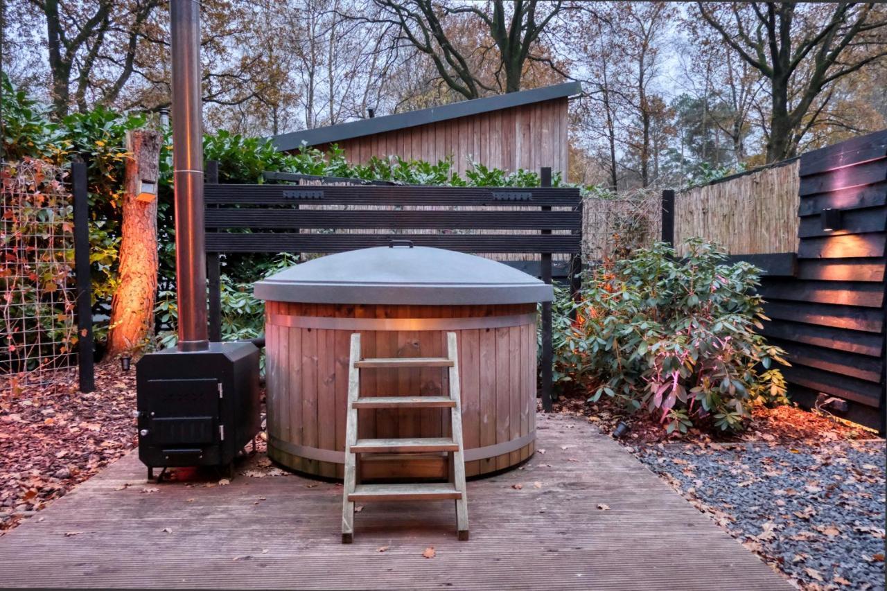 Lodge In Een Bosrijke Omgeving Met Hottub & Sauna Opt Rheezerveen Ngoại thất bức ảnh