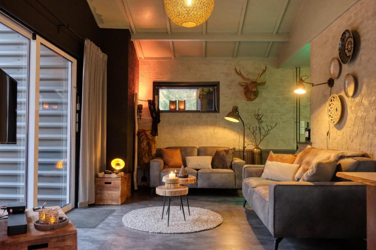 Lodge In Een Bosrijke Omgeving Met Hottub & Sauna Opt Rheezerveen Ngoại thất bức ảnh