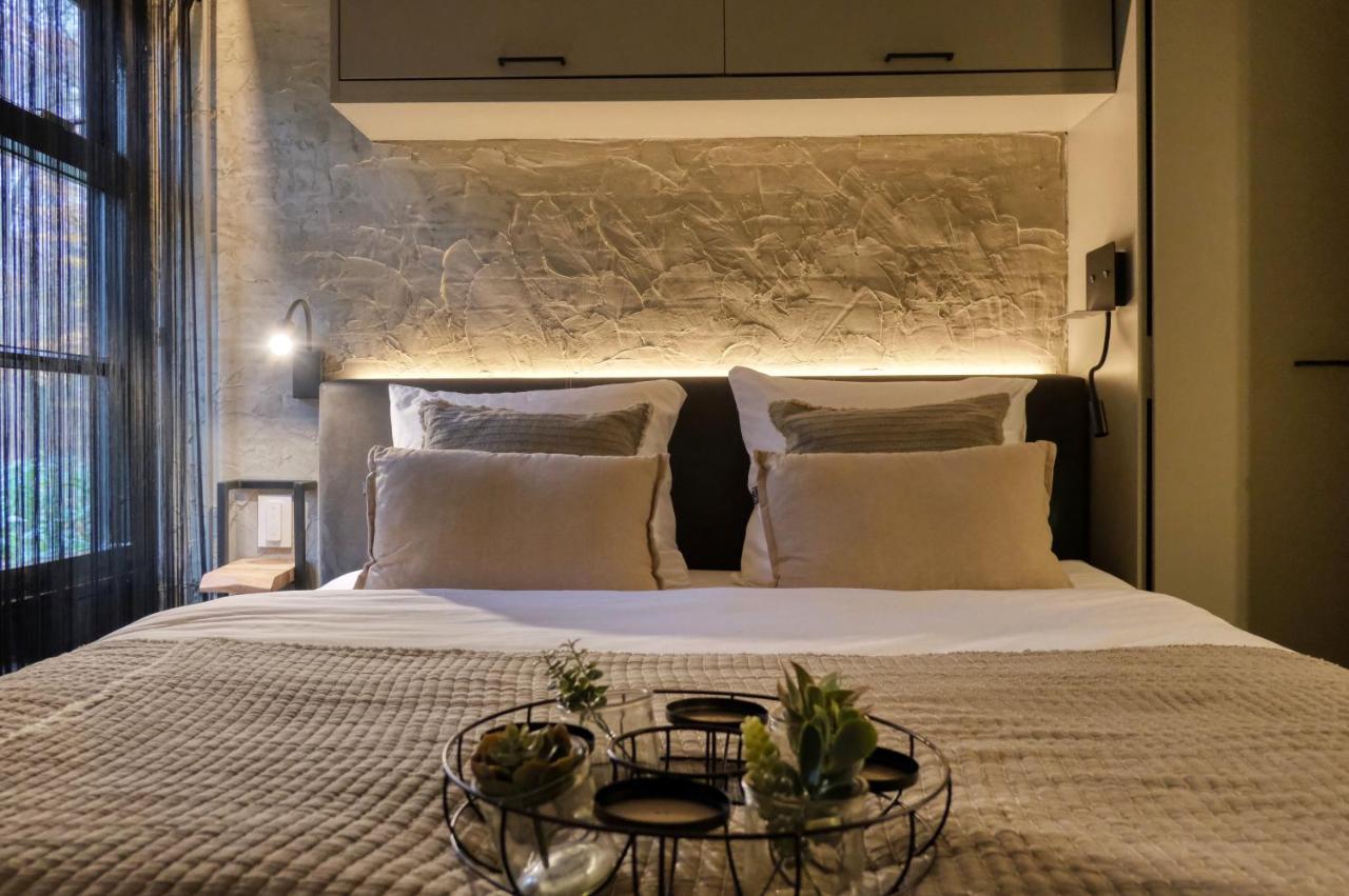 Lodge In Een Bosrijke Omgeving Met Hottub & Sauna Opt Rheezerveen Ngoại thất bức ảnh