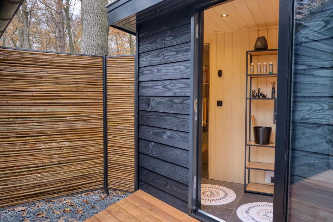Lodge In Een Bosrijke Omgeving Met Hottub & Sauna Opt Rheezerveen Ngoại thất bức ảnh