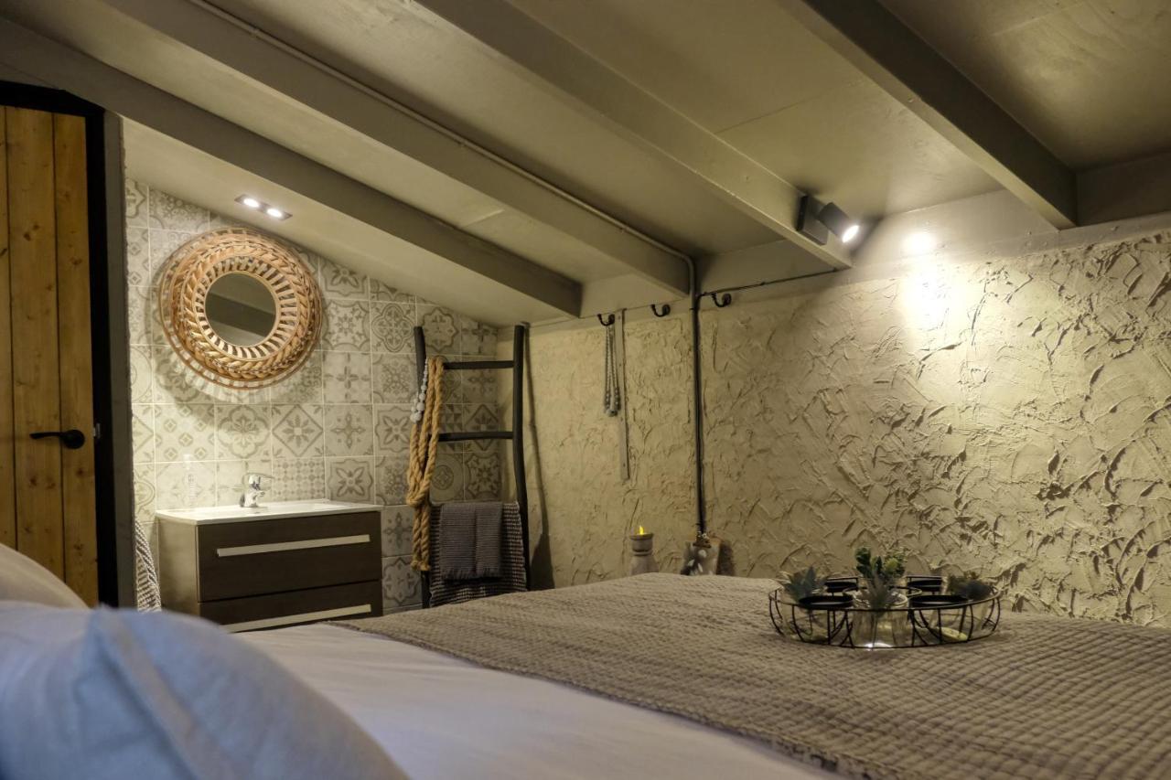Lodge In Een Bosrijke Omgeving Met Hottub & Sauna Opt Rheezerveen Ngoại thất bức ảnh